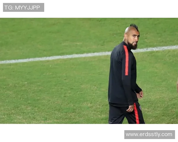 智利足球明星比达尔的辉煌职业生涯与对国家队的贡献分析